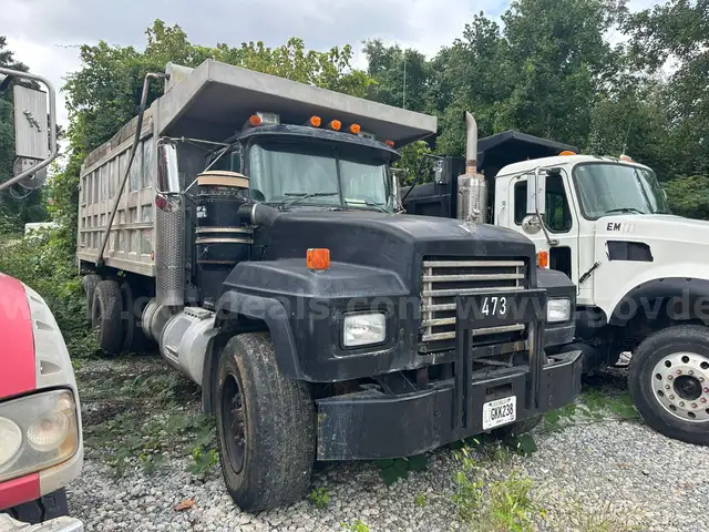 2000 Mack RD600