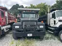 2000 Mack RD600