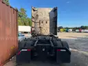 2015 Freightliner Cascadia 125 Semi - Truck