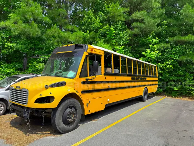 2014 Thomas Safety liner C2 with the 6.7 Cummins