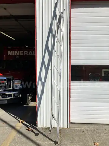 10 FT Aluminum Folding Attic Ladder
