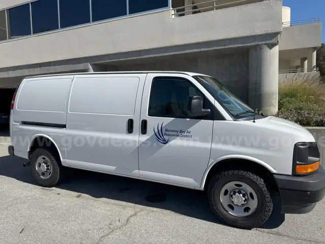 2017 Chevrolet Express 3-Door Cargo Van