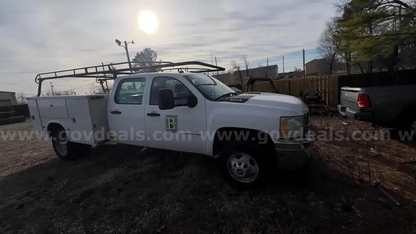 2011 Chevrolet Silverado 3500HD Work Truck Crew Cab Long Box 2WD