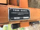 York Broom YB 32
