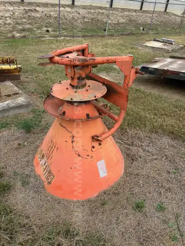 3-point hitch mount seeder/spreader