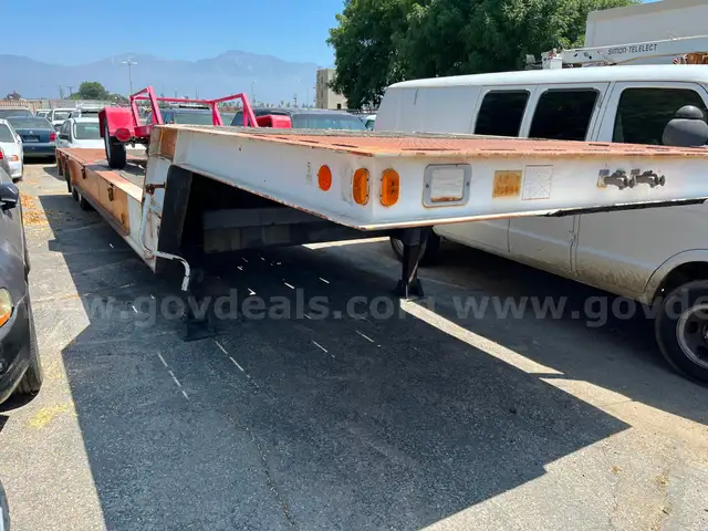 1993 Trail Ease 24 Ft Trailer