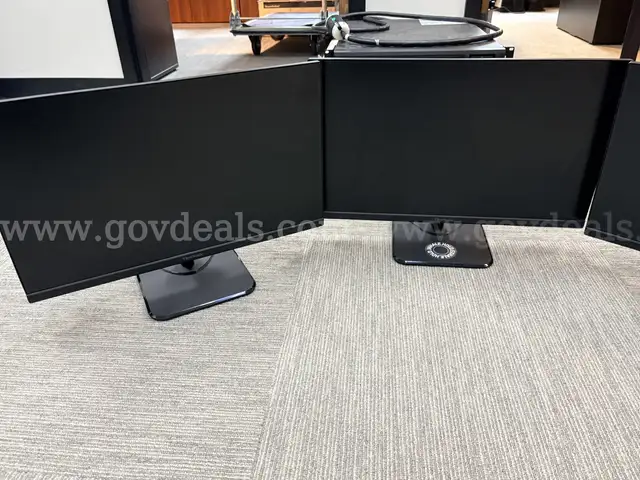 Lot of 3 ViewSonic Monitors