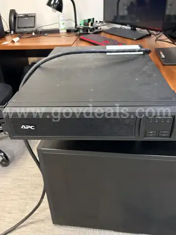 APC Smart UPS- Model SMX3000RMLV2UNC