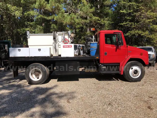1999 Freightliner FL70 Flatbed Service Truck **LOW MILES**