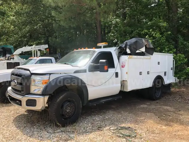 2016 Ford F-550 SERVICE TRUCK - LOADED** 4X4