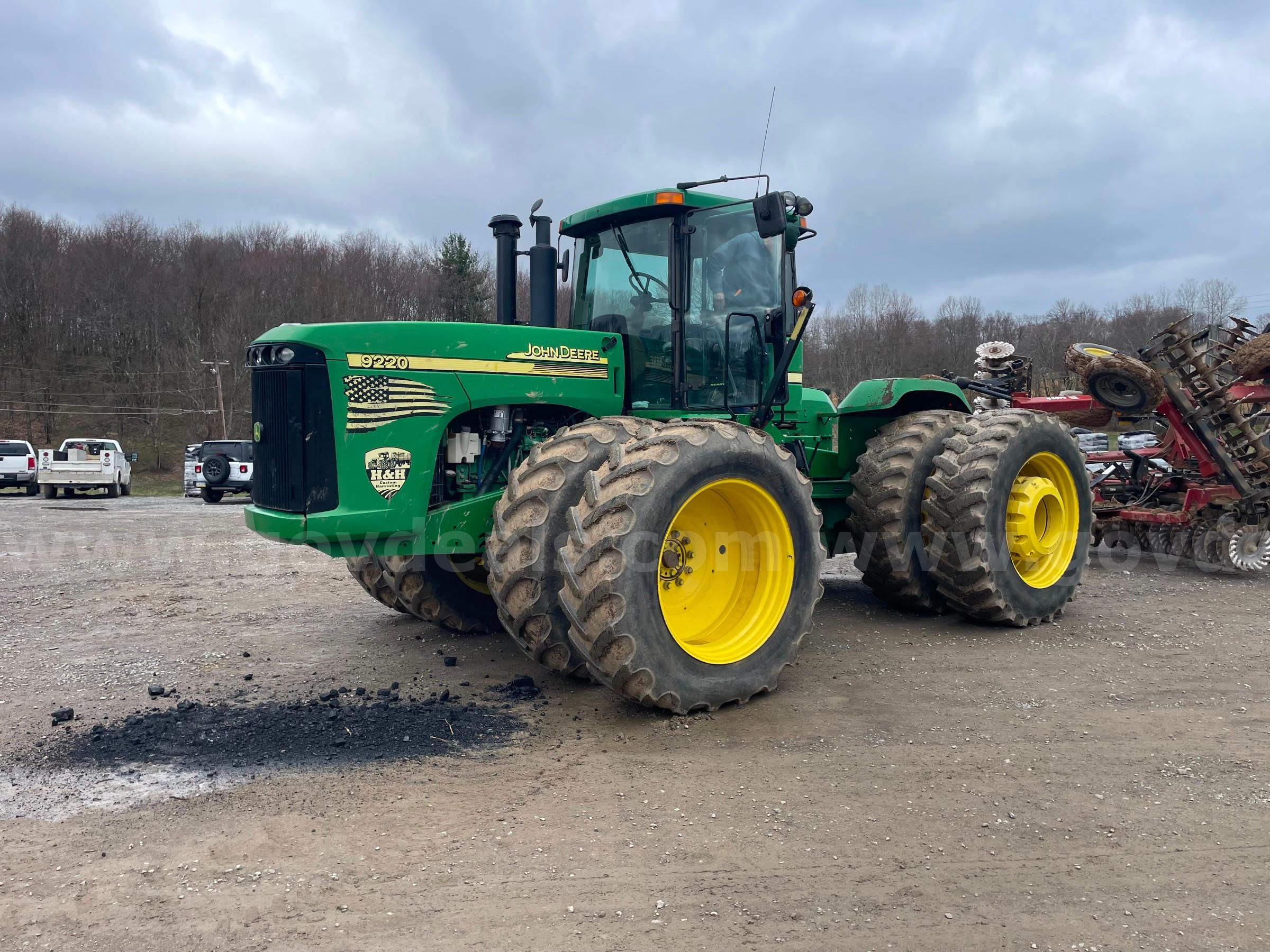 Photo of a  John Deere 9220