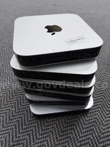 Lot of ( 8 ) Mini Mac