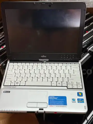 Lot of (40) Laptop life book