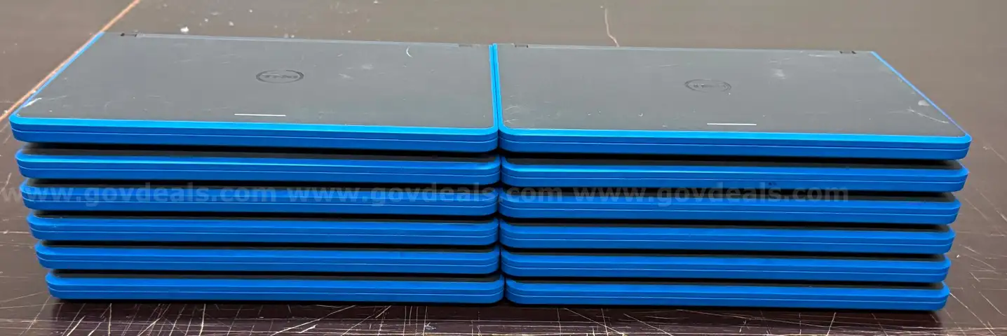 Lot of ( 12 ) Dell Latitude laptops
