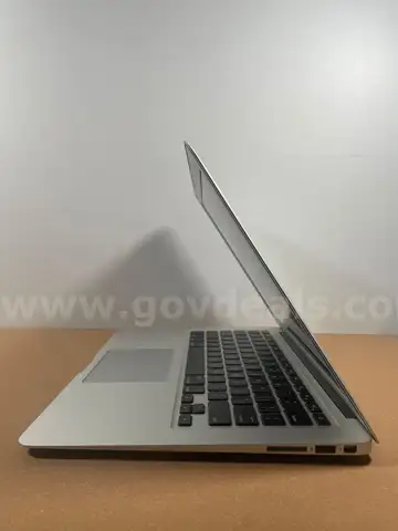 MacBook Air 2017 Qty 5