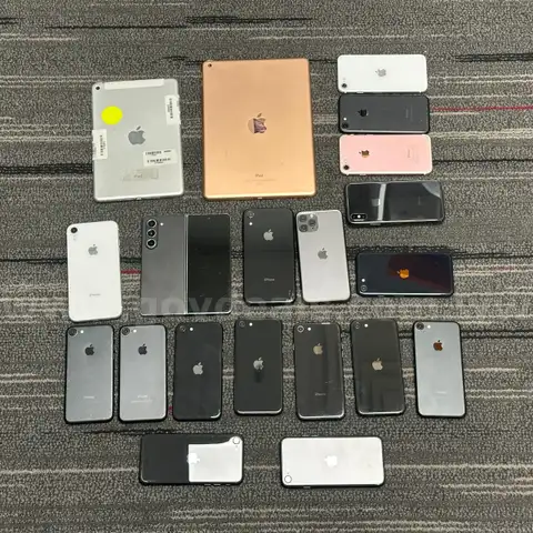 Lot of 25 Apple iPhone/iPad/Samsung
