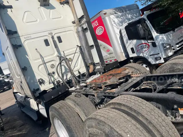 2013 Freightliner Cascadia 125