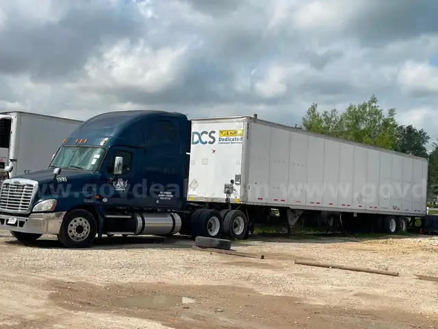 2013 FREIGHTLINER CASCADIA WITH 2007 WABA 53FT TRAILER