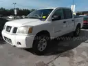 2005 Nissan Titan XE Crew Cab 4WD