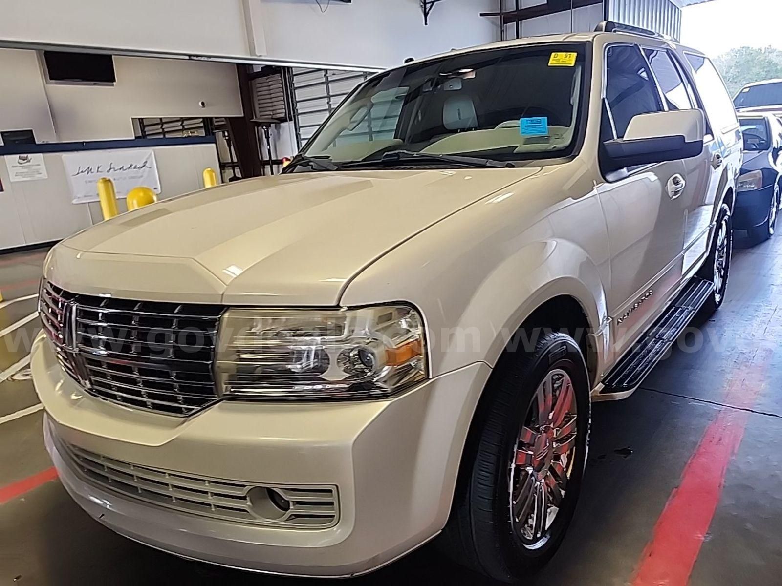 Photo of a 2008 Lincoln Navigator