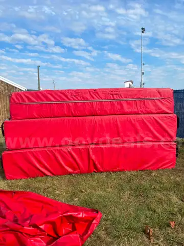 High Jump Pit &#x26; Cover