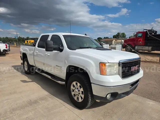 2011 GMC Sierra 2500HD SLT Crew Cab 4WD