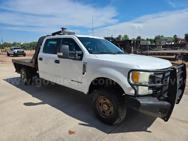 2017 Ford F-350 SD XL Crew Cab Long Bed 4WD 6.7 diesel