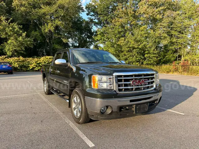 2013 GMC Sierra 1500 Crew Cab SLT Pickup