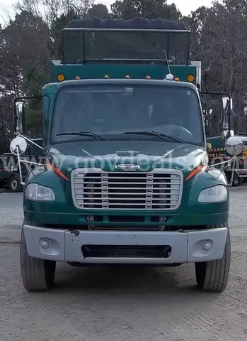 2014 Freightliner M2 106 with GS-Products Side Loader Body