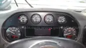 2016 Peterbilt 320 with 28YD Heil half pack