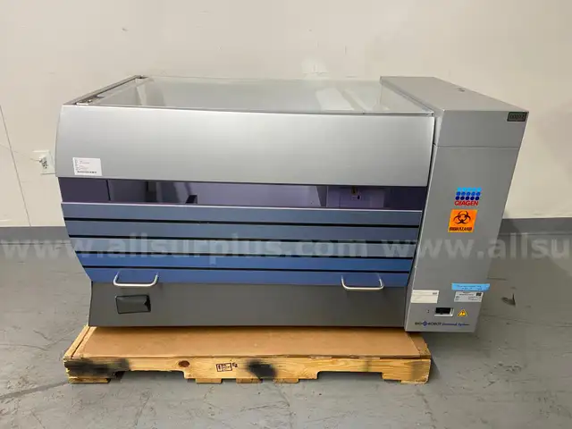Qiagen BIO ROBOT 8000 Liquid Handler