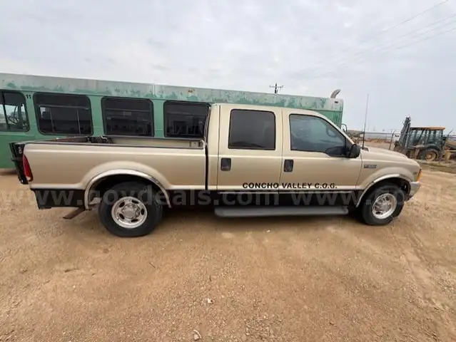 2000 Ford F-250 SD XL Crew Cab Long Bed 2WD