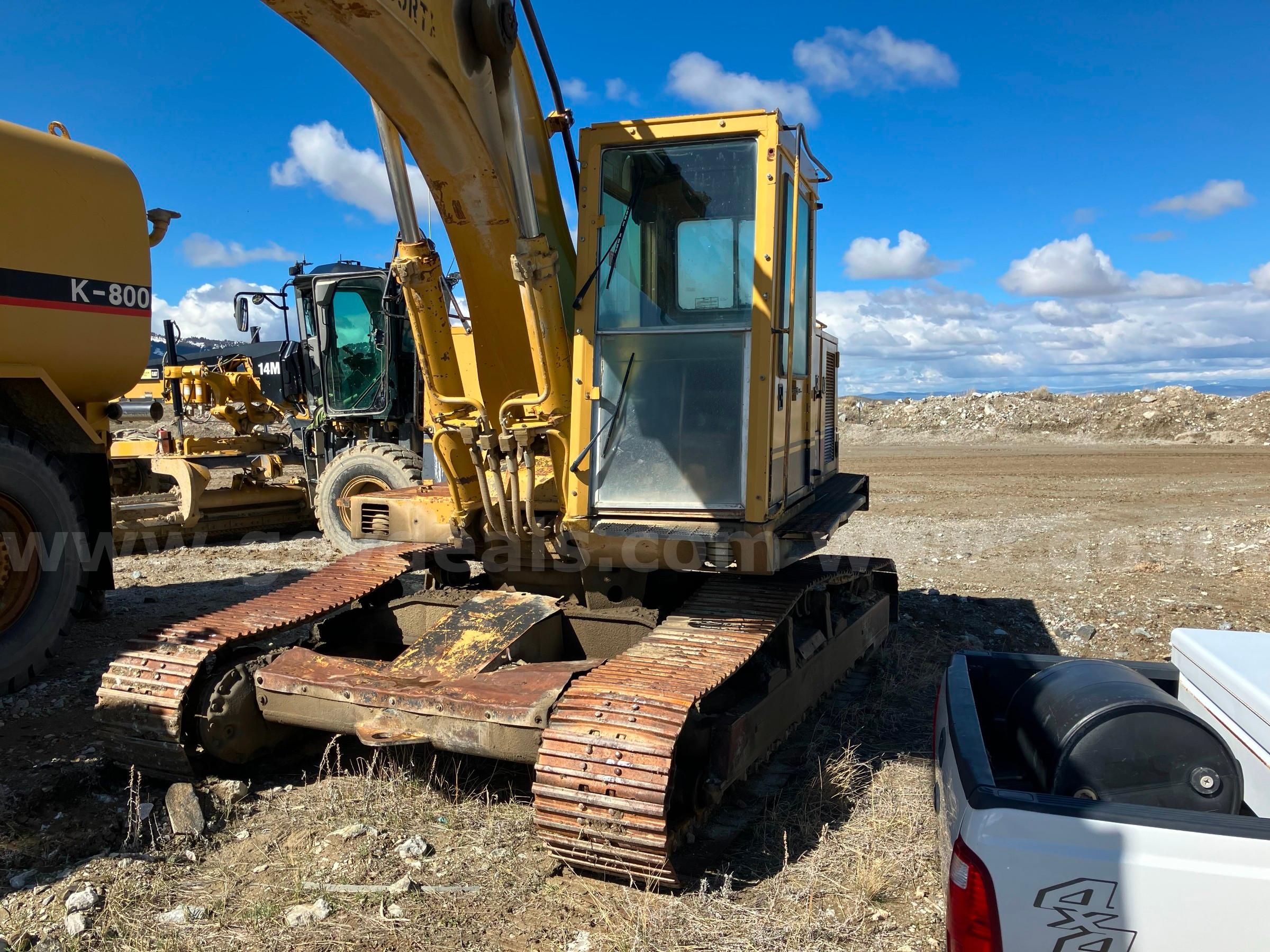Photo of a 1990 Caterpillar 225B