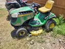 JOHN DEER E D130
