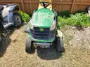 JOHN DEER E D130