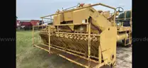 Etnyre chip spreader