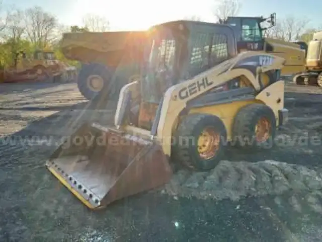 2015 Gehl V270 Skid Steer Loader