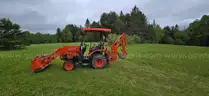 Kubota B26 Commercial Tractor Loader backhoe