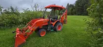Kubota B26 Commercial Tractor Loader backhoe
