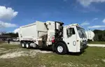 2014 Mack LEU613 - 28yd McNeilus Side Loader - Allison Transmission