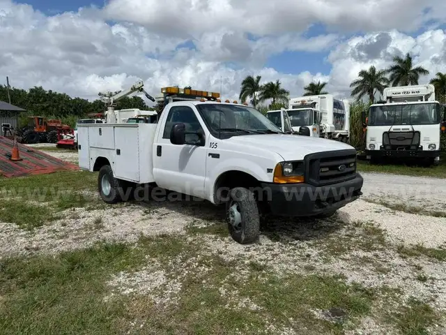 1999 Ford F-350 4x4 7.3 Turbo Diesel Service truck with Air compressor