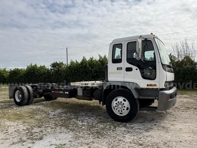 2007 GMC T7500 Cab and Chassis - Rare very low miles!