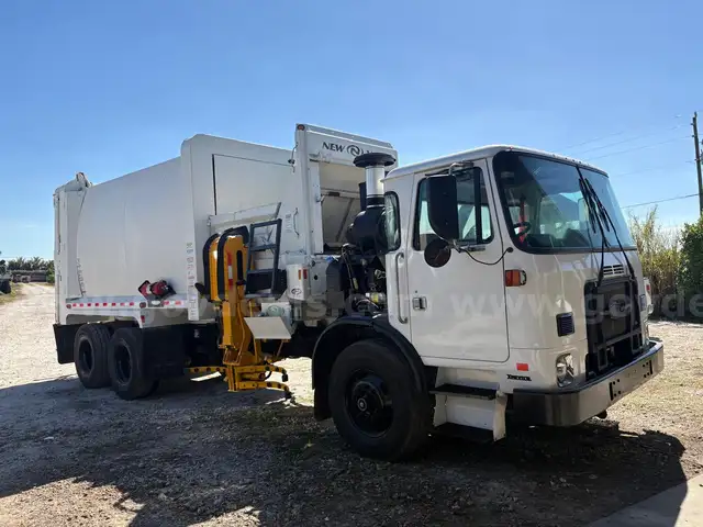 2014 Autocar ACX-64 ASL 29YD New Way - Allison Transmission - Ready to work