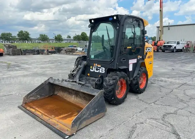 2020 JCB 215 T4 Skid Steer Loader A/C Cab