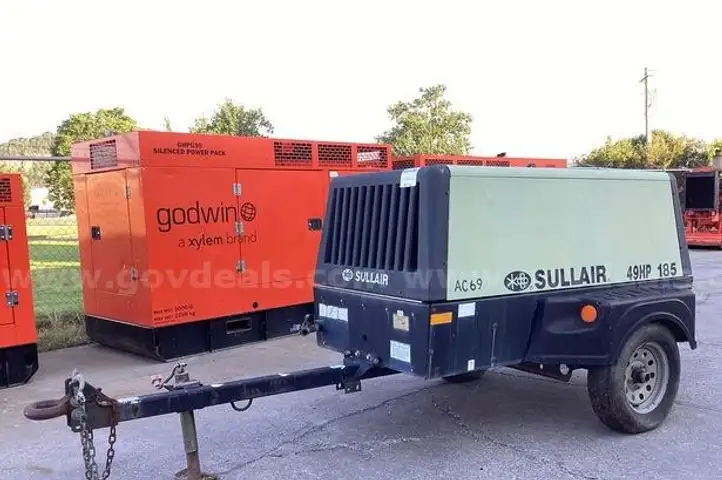 2012 Sullair 185 cfm Mobile Air Compressor