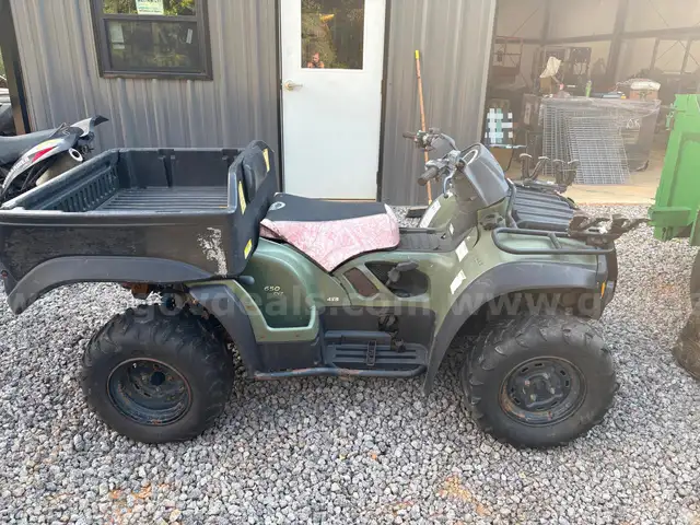 John Deere Trail Buck EXT ATV with dump bed