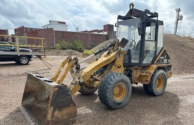 2003 Caterpillar 906 Wheel Loader