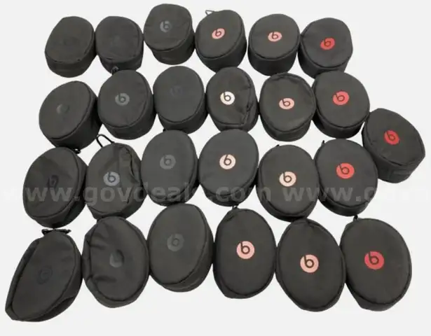 Lot of 25 Genuine Beats by Dre Solo 3/4 Headphones Cases - WILL SHIP