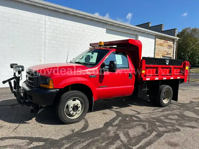 2001 Ford F-550 4WD + Plow