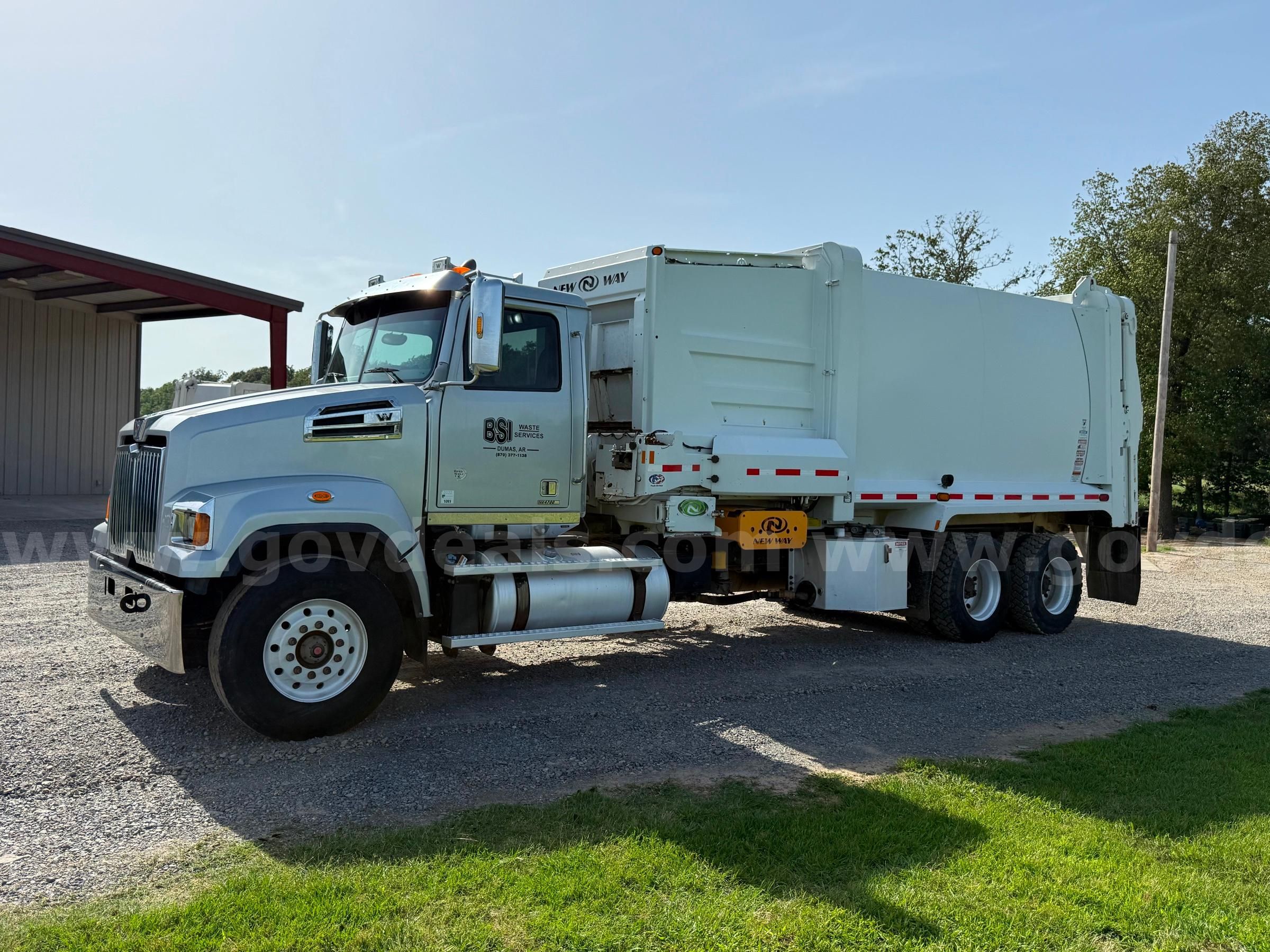 Photo of a 2021 Western Star 4700SF